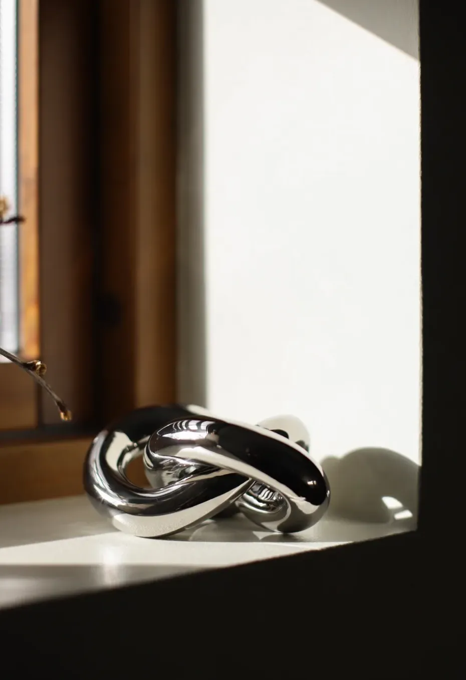 Adorno Knot Table large, Light Silver