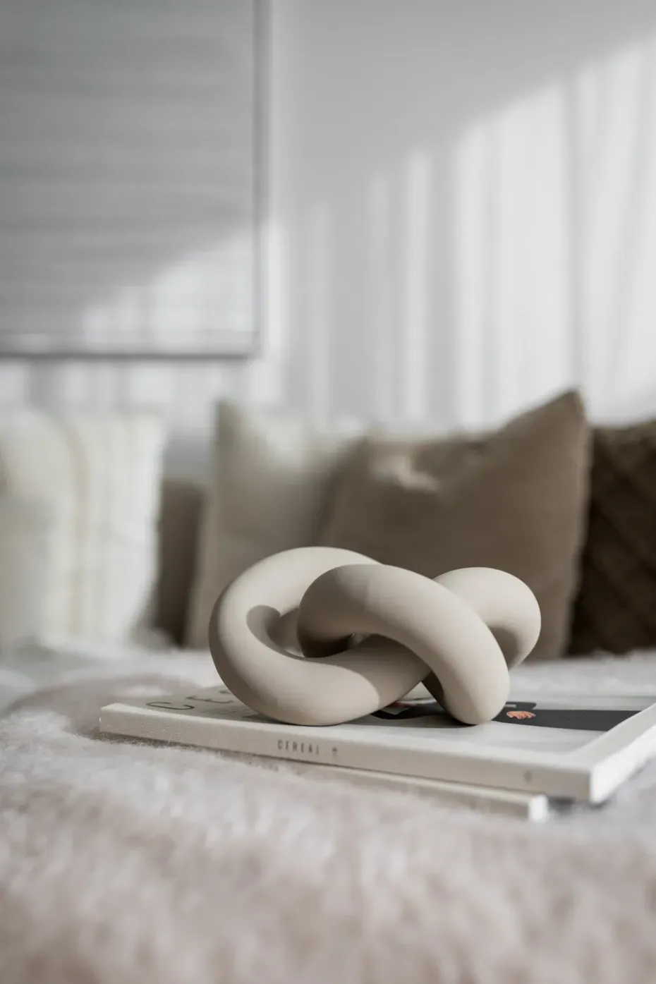 Adorno Knot Table large, Sand