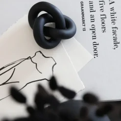 Adorno Knot Table small, Black