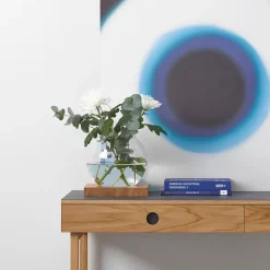 Adorno Space, Roble aceitado, vidrio