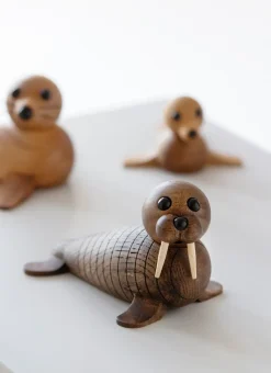 Adorno Wally morsa, Roble