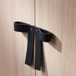 Aparador The Bow, roble aceitado blanco-negro