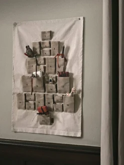 Calendario de Navidad Pine, Maxi, 90x125 cm