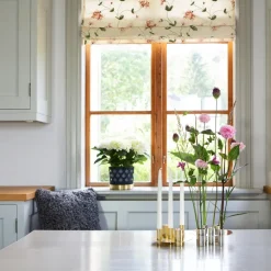 Candelabro Awa, latón