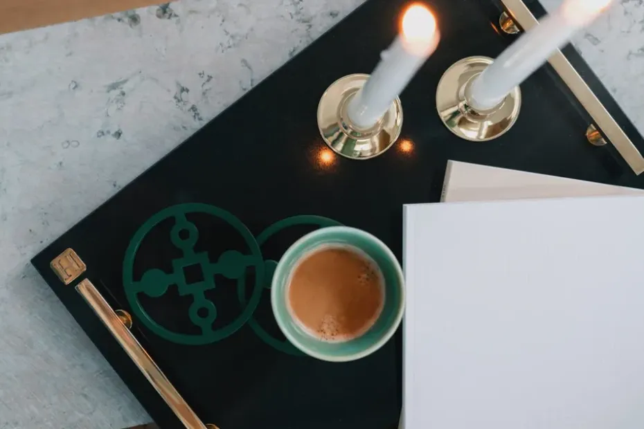 Candelabro Basso bajo, latón macizo