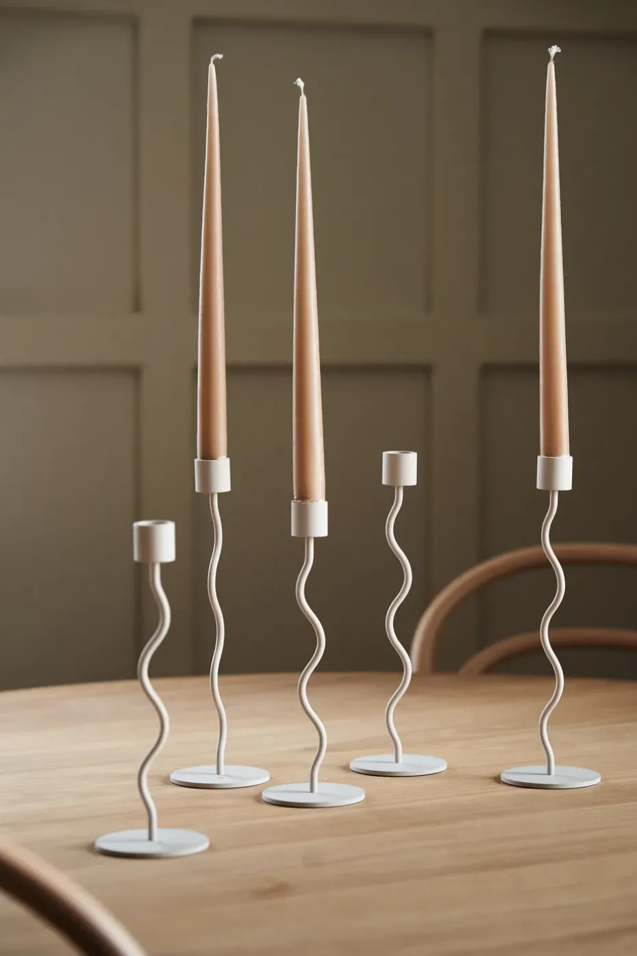 Candelabro Curved 23 cm, Sand