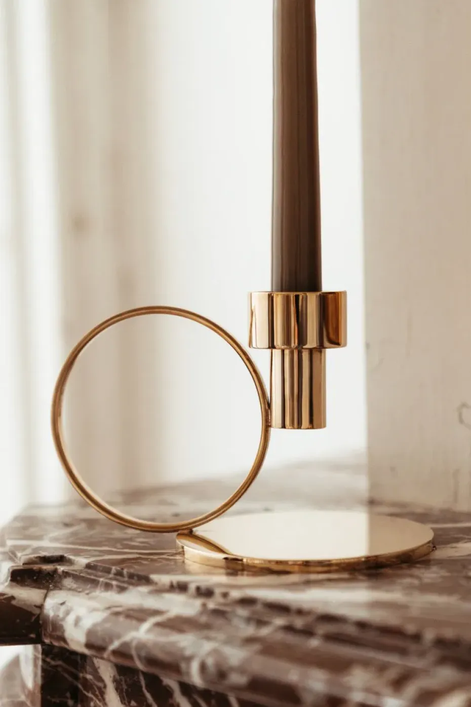 Candelabro Insieme, latón macizo