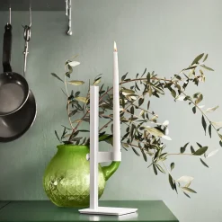 Candelabro Museum, Marrón oscuro