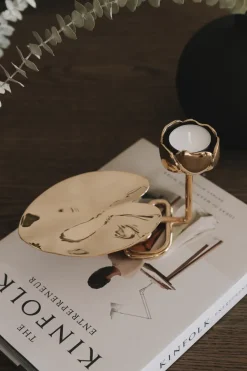 Candelabro Ninfea No.2, Latón