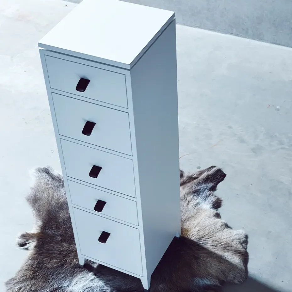 Cómoda Abisko, Blanco, encimera de hormigón, 6 cajones