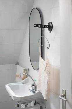 Colgador Brabantia con ventosa, Negro