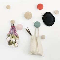 Colgador de pared The Dots, grande, roble