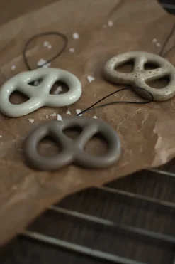 Colgante decorativo Hanging pretzel, Dust