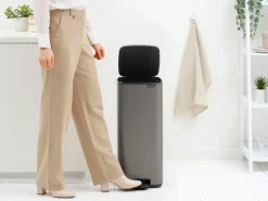 Cubo de basura con pedal Bo 30 L, Platino