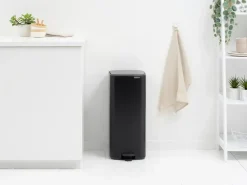 Cubo de basura con pedal Bo 30 L, Negro mate