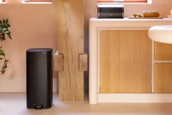 Cubo de basura con pedal Bo 30 L, Negro mate