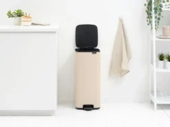 Cubo de basura con pedal Bo 30 L, Beige suave