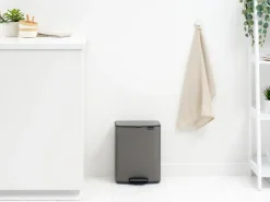 Cubo de basura con pedal Bo 12 L, Platino