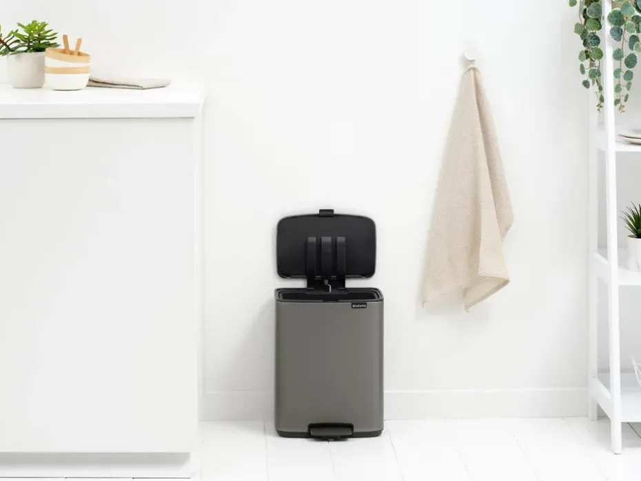 Cubo de basura con pedal Bo 12 L, Platino