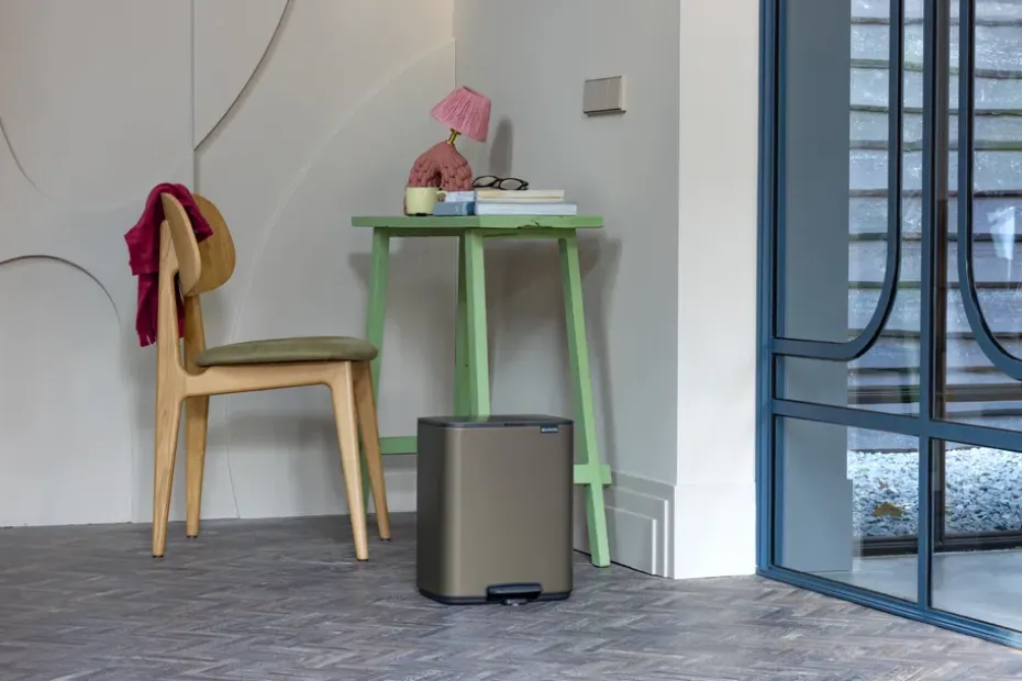 Cubo de basura con pedal Bo 12 L, Platino