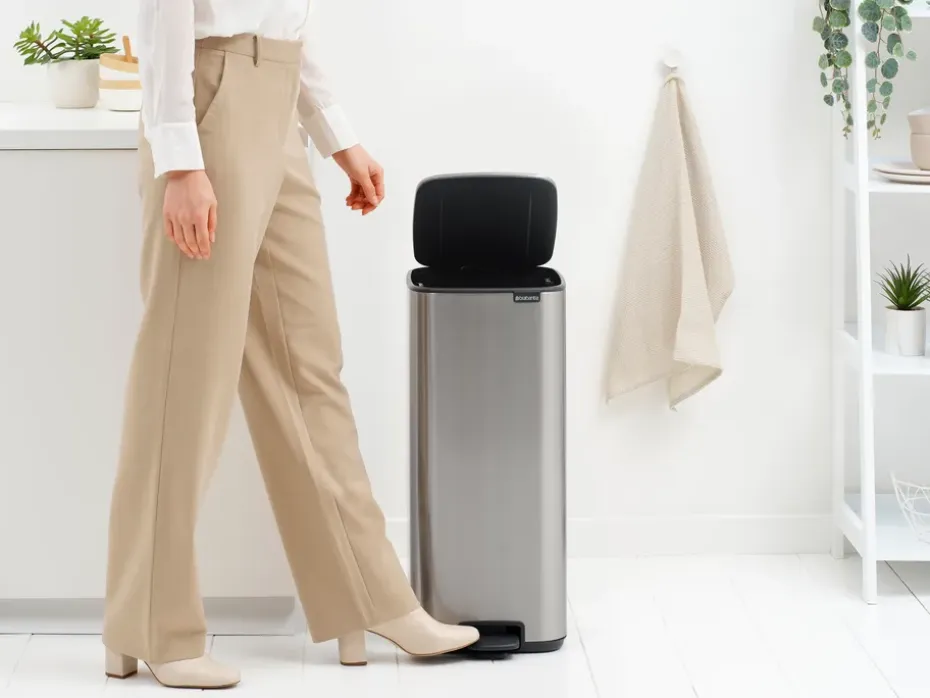 Cubo de basura con pedal Bo 30 L, Acero mate antihuellas