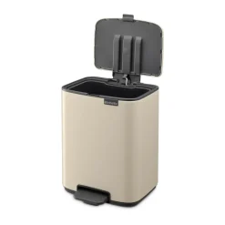 Cubo de basura con pedal Bo 7 L, Beige suave