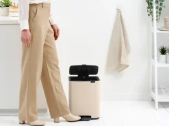 Cubo de basura con pedal Bo 12 L, Beige suave