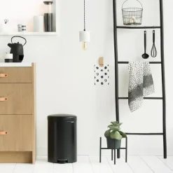 Cubo de pedal newIcon 20L, Matt black (negro)