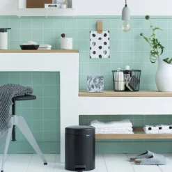 Cubo pedal newIcon 5L, Matt black (negro)