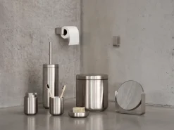 Cubo pedal Ume, Acero