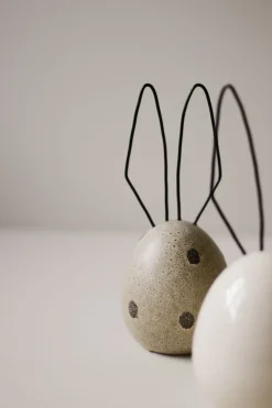 Decoración de Pascua Liebre H18 cm, Beige dot