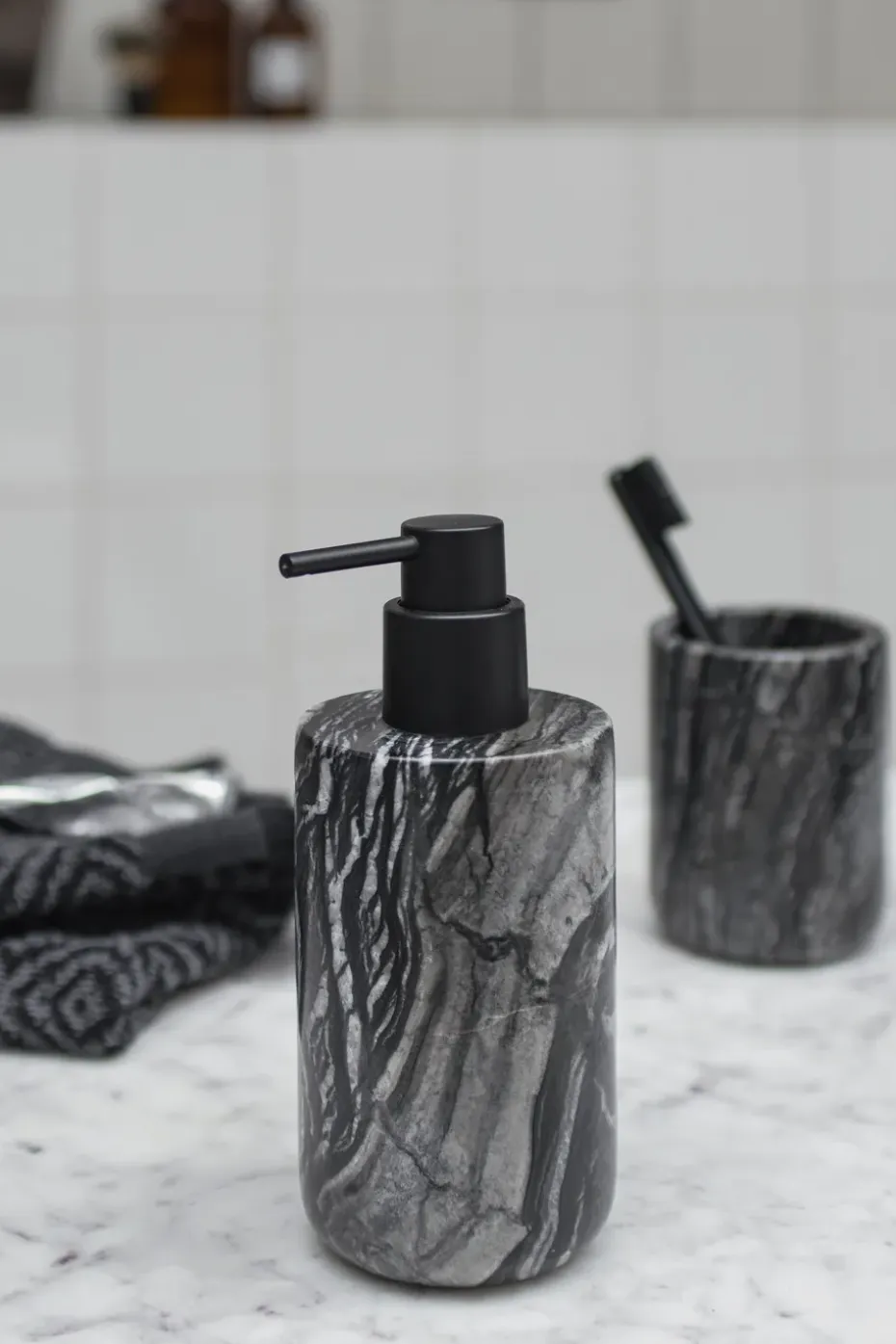 Dispensador de jabón Marble 17,5 cm, Negro-gris
