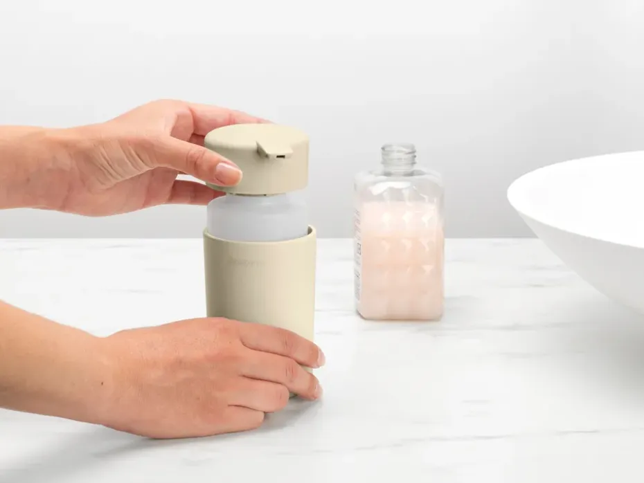 Dispensador de jabón ReNew Brabantia 14 cm, Soft Beige