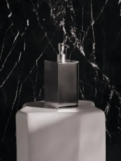 Dispensador de jabón Sama, Brushed stainless steel