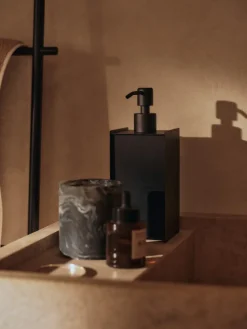 Dispensador de jabón Sama, Black