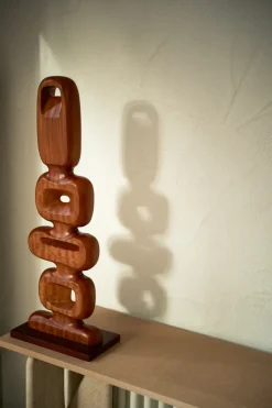 Escultura de madera tallada a mano 71 cm, Brown