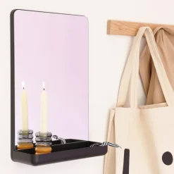 Espejo de pared con estante Design Letters, Black