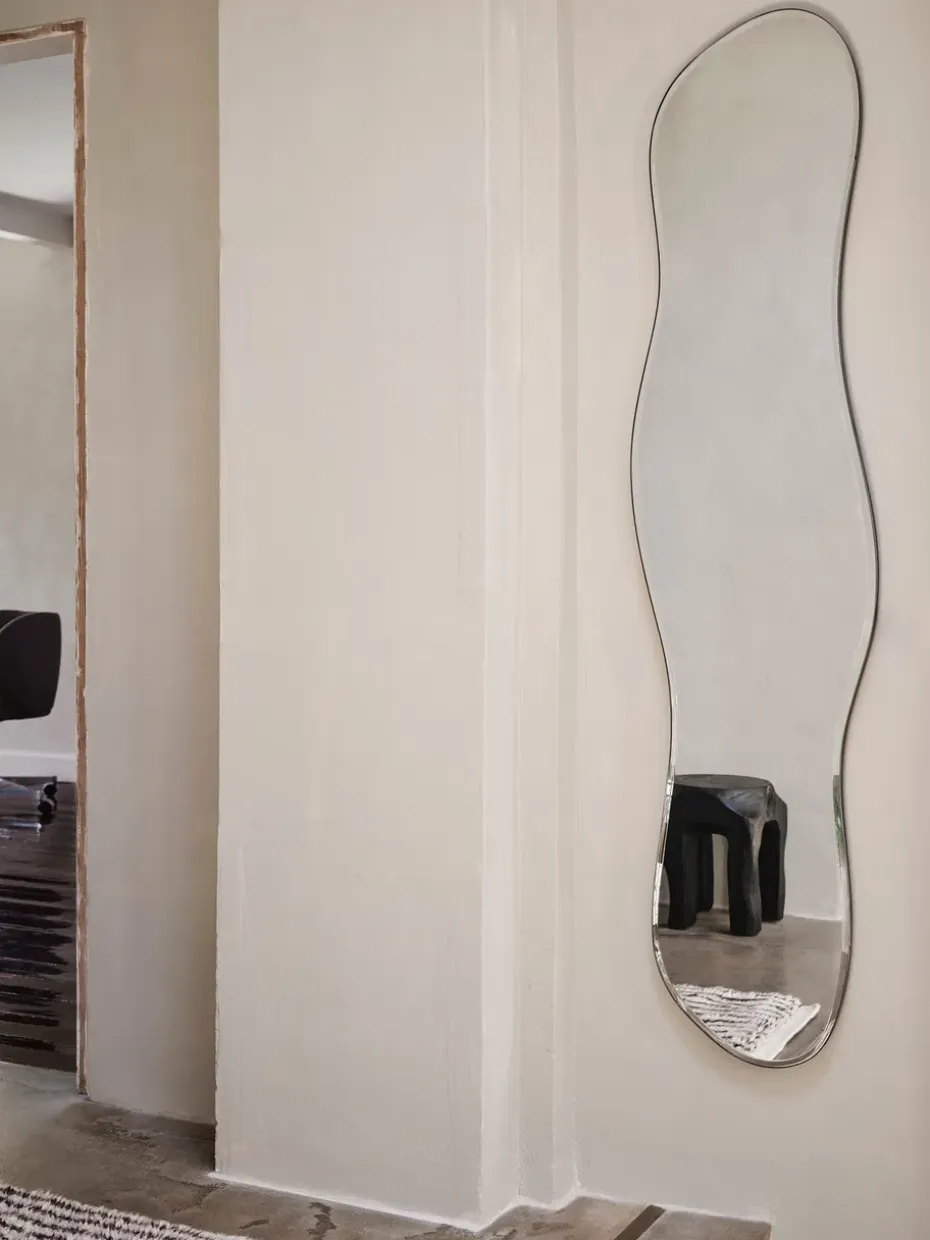 Espejo Pond full size, Dark chrome