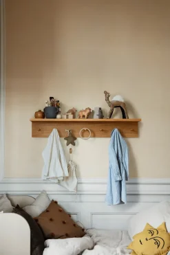 Estantería con ganchos Place Rack roble, Large