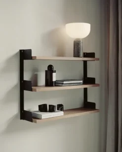 Estantería de pared New Works Tea Shelf 46x62,5 cm, Nogal