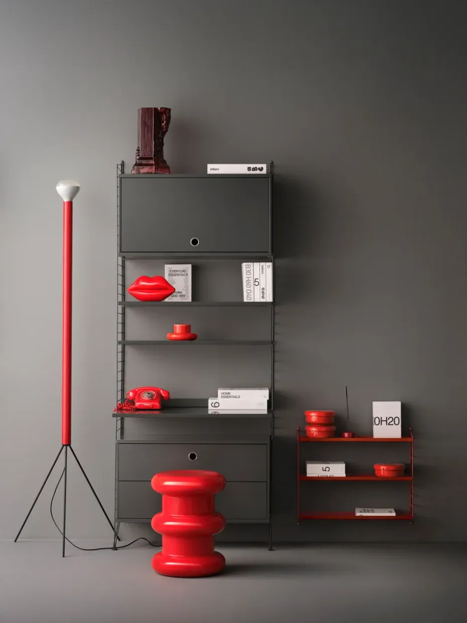 Estantería String Pocket metal, Oxtorg rojo