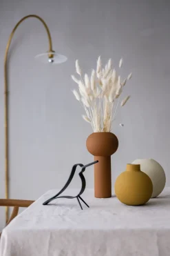 Figura Woody Bird pequeña, roble teñido de negro