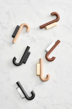 Gancho Hook mini 13,3 cm, Roble-latón