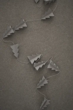 Guirnalda Garland aveto, Mole