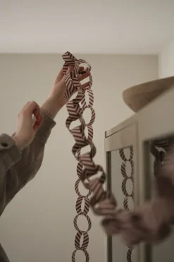 Guirnalda Garland rayas, Red-white