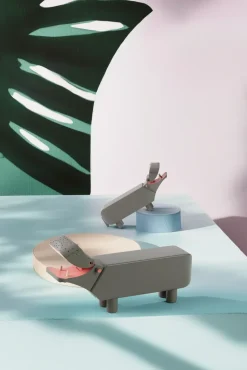 Hipopótamo de madera, Gris