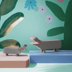 Hipopótamo de madera, Gris