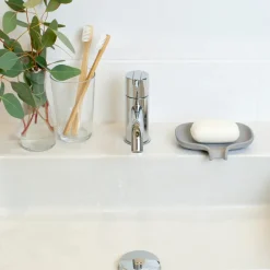 Jabonera con drenaje Soap Saver Flow hormigón, Gris