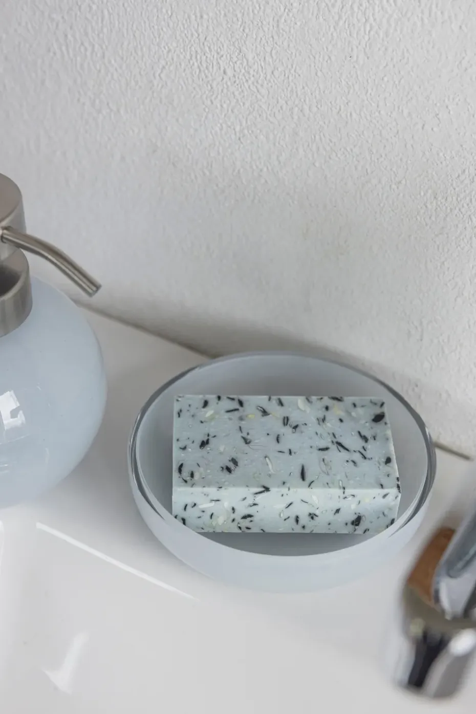 Jabonera Opal, Light blue