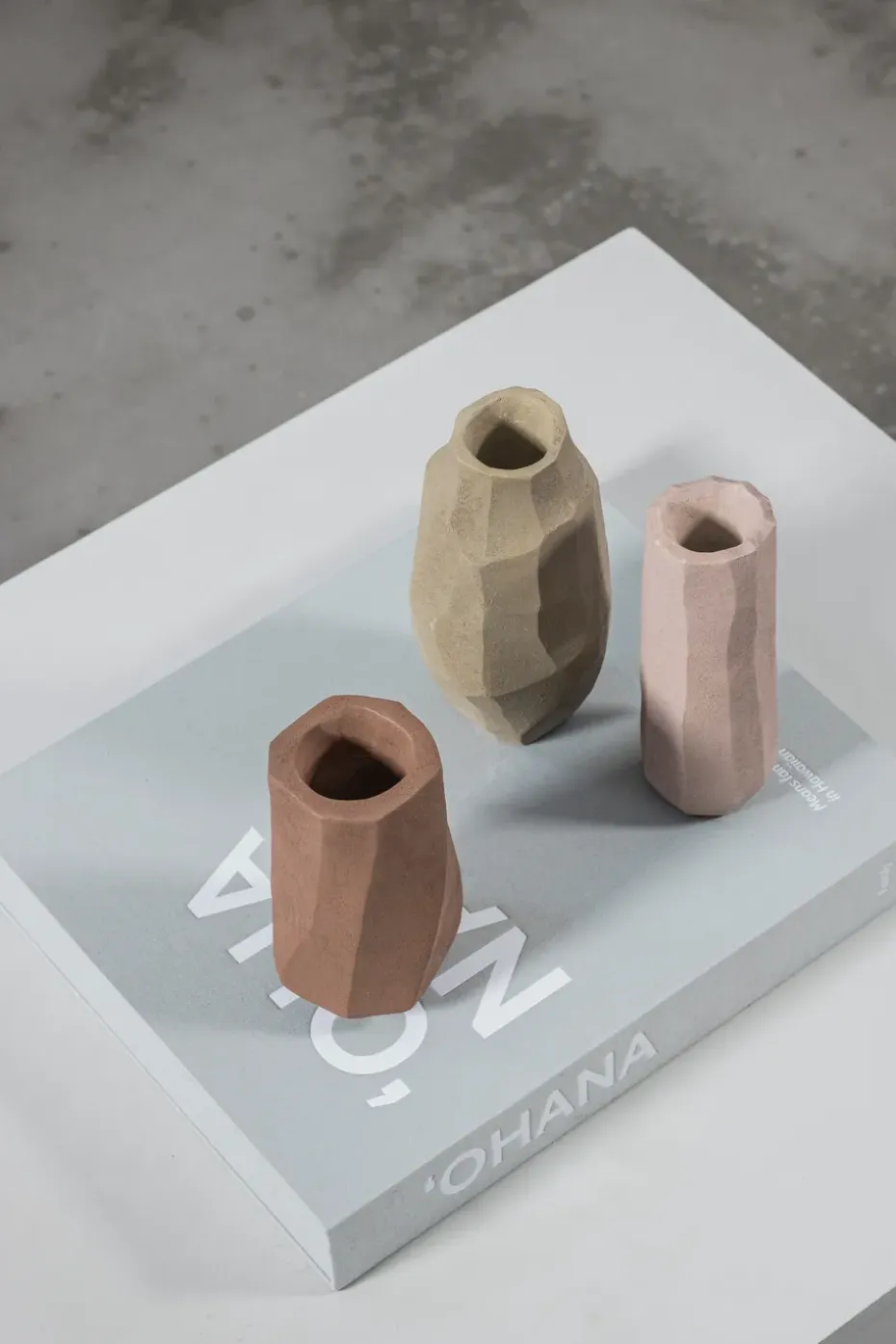 Jarrón Art Piece Nuki C, Clay